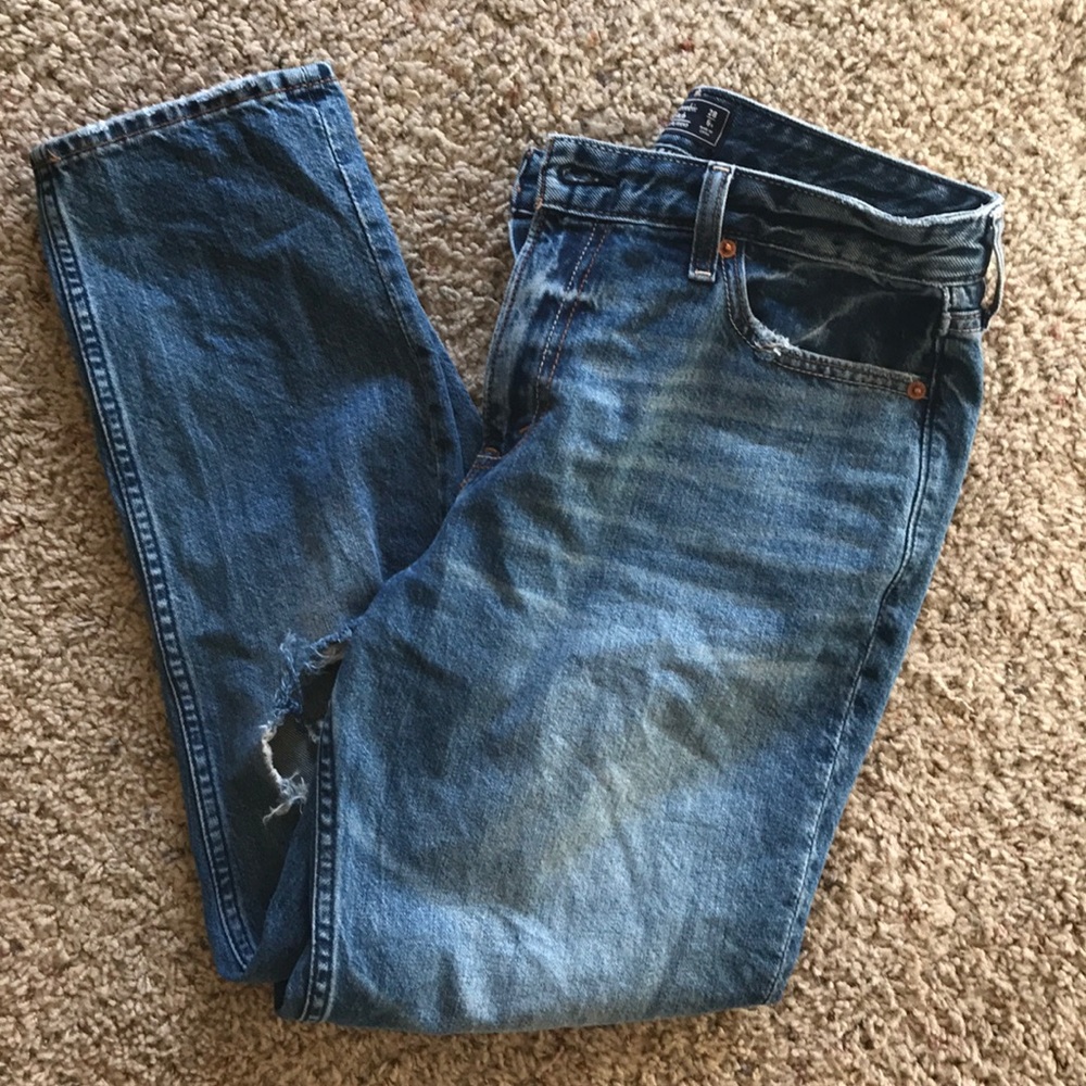 A&F Annie Girlfriend Jeans